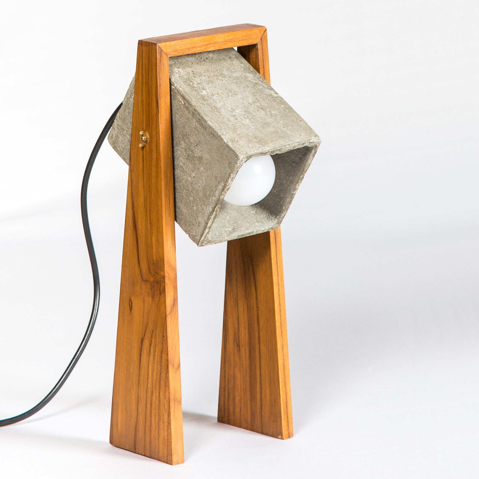 Cubitre Woodlot Table Lamp