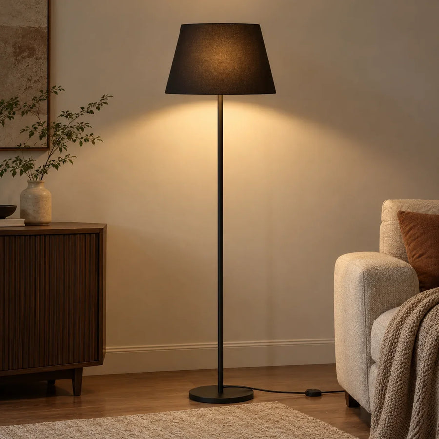 Modern & Sleek Standing Lamp With Black Lampshade | Floor Lamp