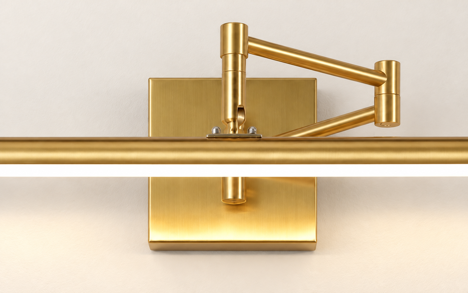 Bliss & Birch Gold Geometric-Bracket Picture Light