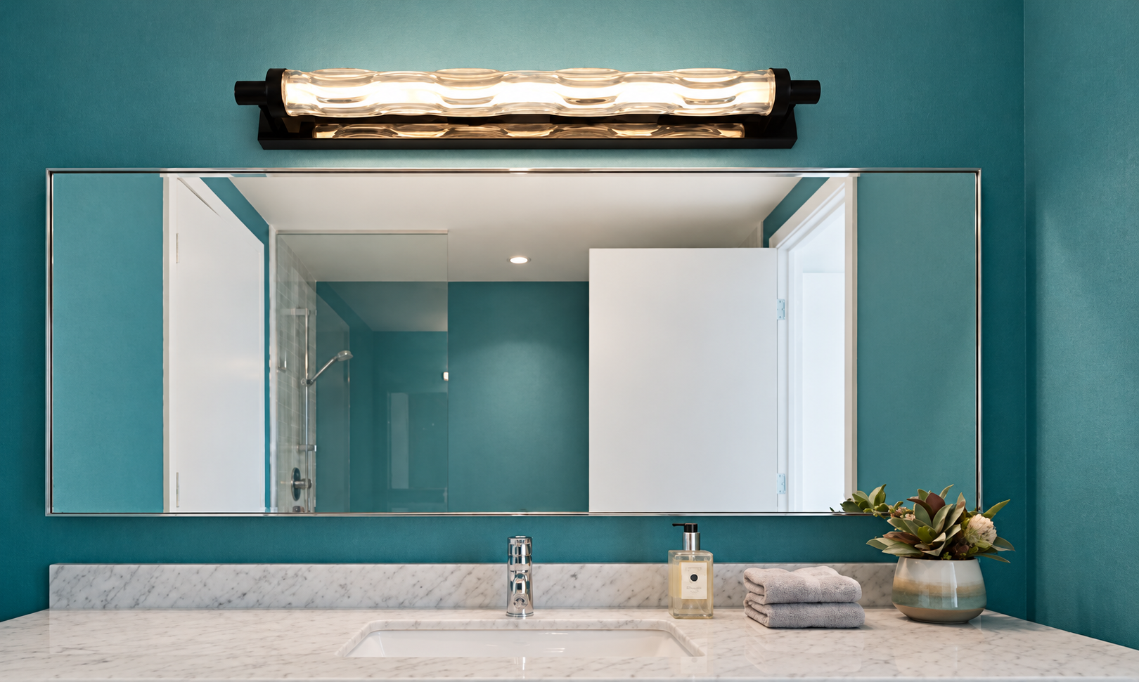 Bliss & Birch Faceted Glass Linear Mirror Light