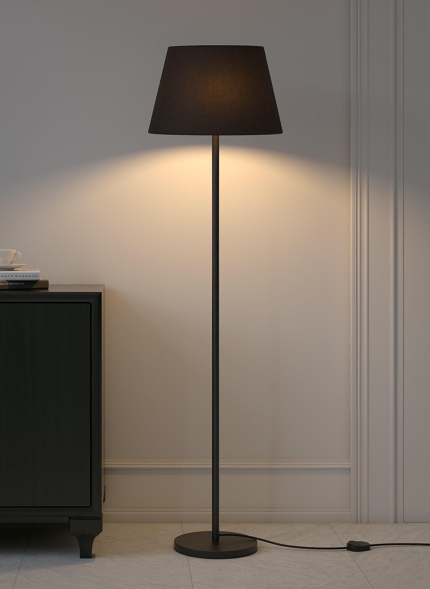 Modern & Sleek Standing Lamp With Black Lampshade | Floor Lamp