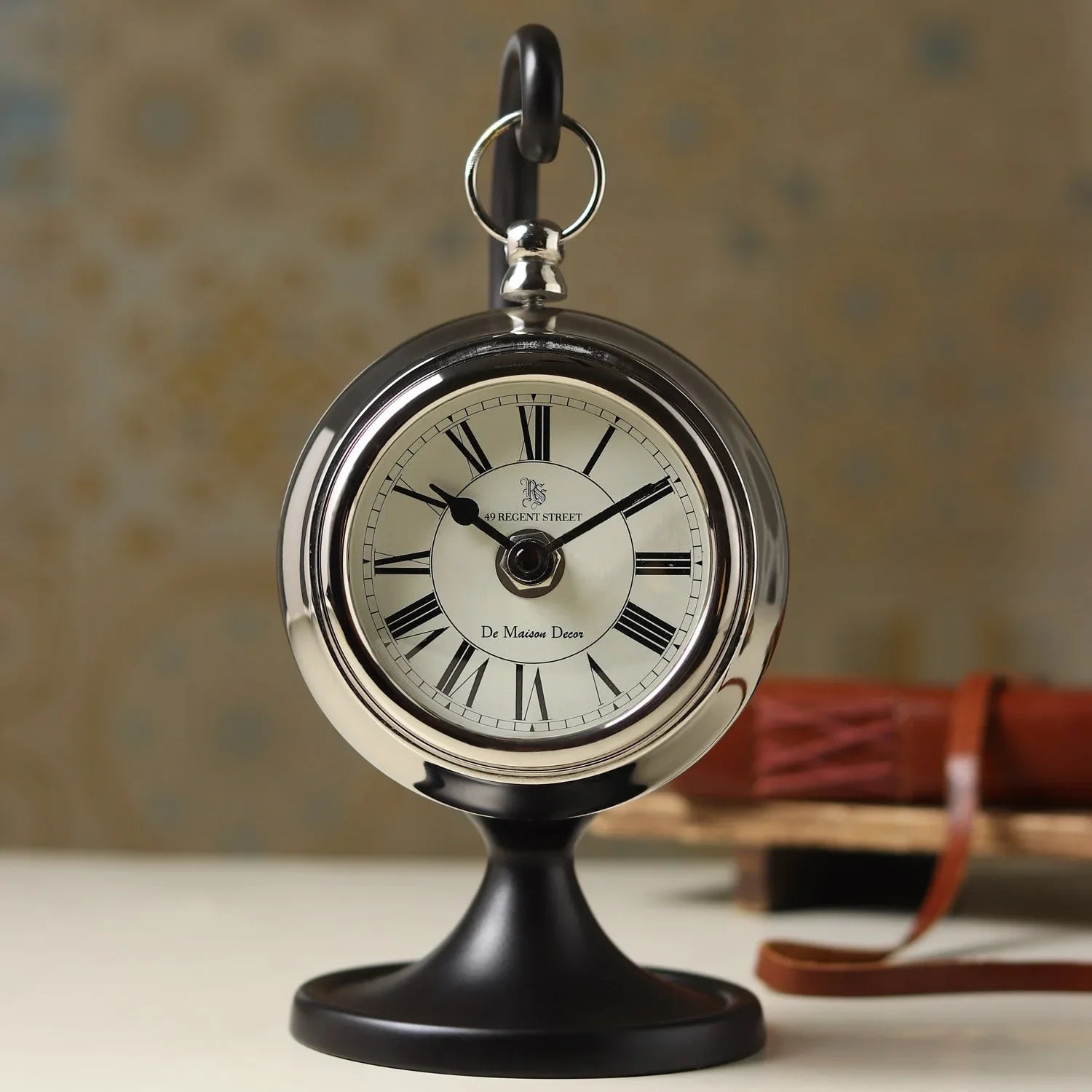 Seishi Table Clock | Minimal Desk Clock in Gold & Silver Finish for Office Decor